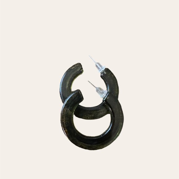 Green Call It Spring Hoops - Picture 1 of 1